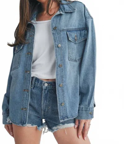 Just Usa Reese Denim Shacket In Medium Wash In Blue