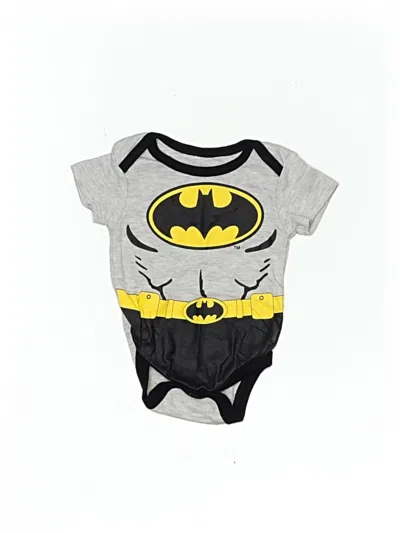 Pre-owned Justice League Babies' Short Sleeve Onesie In Gray