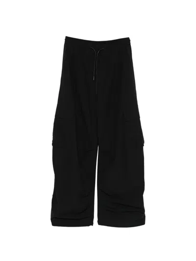 Juunj Cargo Trousers In Black