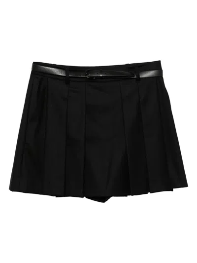 Juunj Pleated Skout In Black