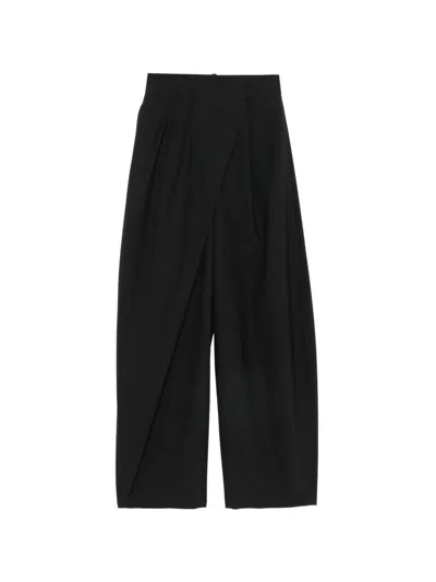 Juunj Pocket Pleated Trousers In Black