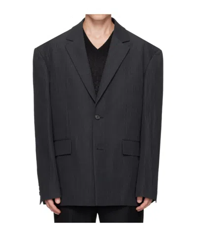 Juunj Single-breasted Long-sleeved Blazer In Black