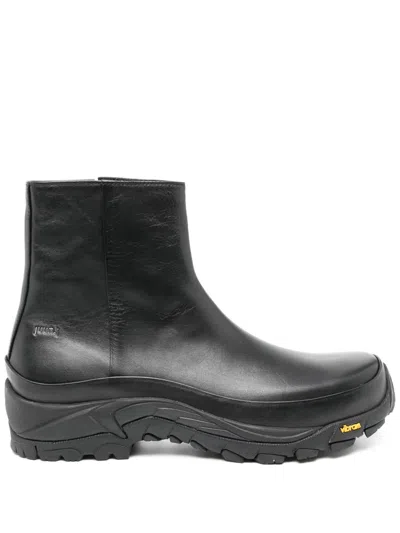 Juunj Vibram Ankle Boots In Black