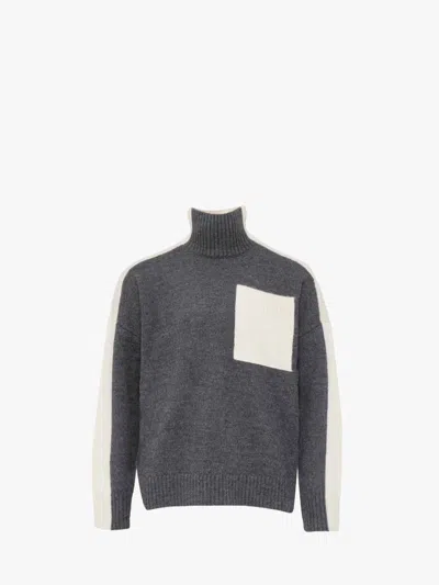 Jw Anderson Dual Tone - Patch Pocket Turtleneck Sweater In Grey