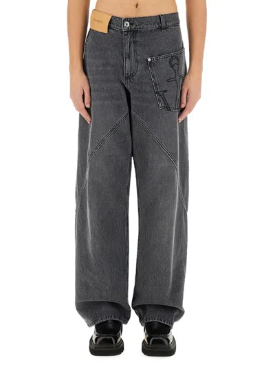 Jw Anderson Men Twisted Workwear Jeans In Black
