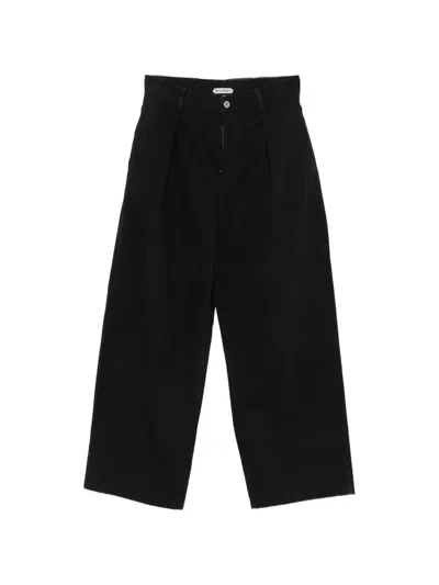 Jw Anderson Pleated-detail Jeans In Black