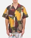 Jw Anderson Wide V-neck Short Sleeve Shirt With Abstract Print In Multicolor