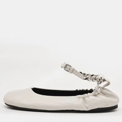 Pre-owned Jw Anderson Size 36.5 Cream Leather Chain Embellished Ballet Flats In White