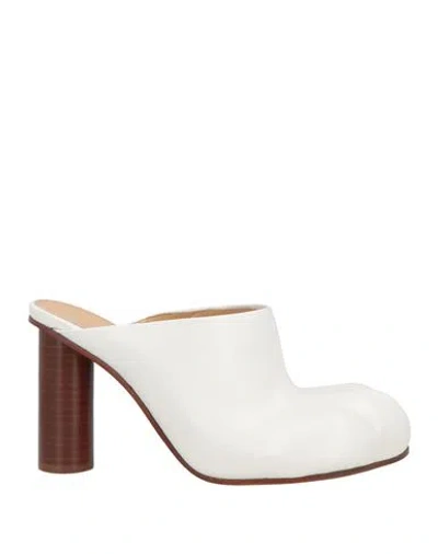 Jw Anderson Woman Mules & Clogs White Size 7.5 Leather