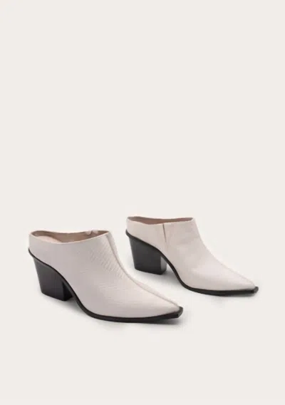 Kaanas Women's Atria Textured Mule In Ivory In Pattern