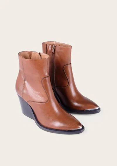 Kaanas Women's Kade Block Ankle Booties In Cognac In Brown