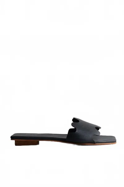 Kaanas Women's Mallawi Wavy Slide In Black In Multi