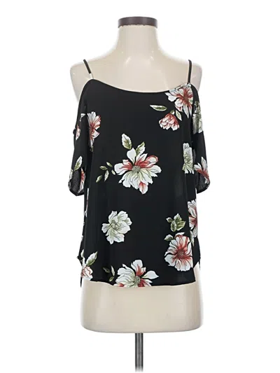 Pre-owned Kaileigh Sleeveless Blouse In Black
