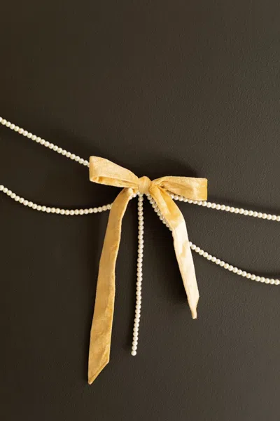 Kalalou Bow Garland With Pearls In Neutral