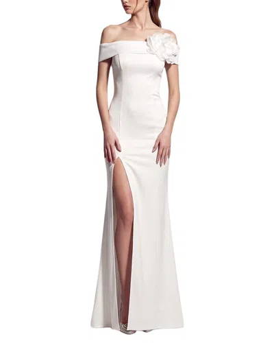 Kalinnu Solid Off The Shoulder Maxi Dress In White