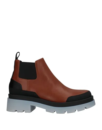 Kallisté Ankle Boots In Brown