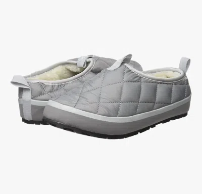 Kamik Women's Puffy Slipper In Light Gray