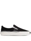 Kamiya Cornell Slip-on Sneakers In Black