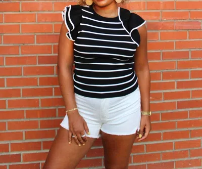 Kancan Briella High Rise Shorts In White In Black
