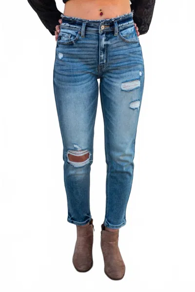 Kancan Hadley High Rise Mom Fit In Light Wash In Blue