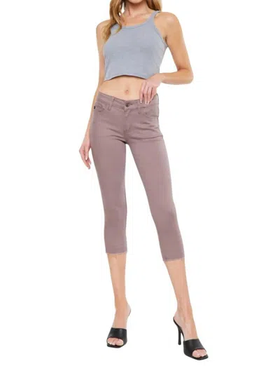 Kancan Lilian Mid Rise Capris In Burgundy In White