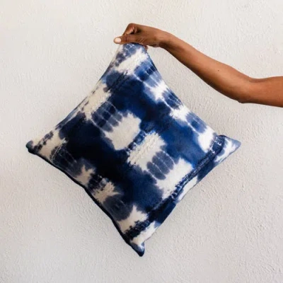 Kanju Interiors Adire Tie-dye Wool Blue Indigo Throw Pillow