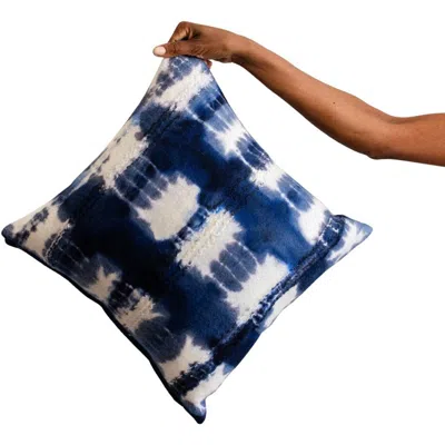 Kanju Interiors Adire Tie-dye Wool Blue Indigo Throw Pillow W/ Insert