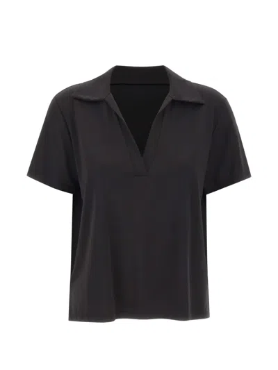 Kaos V-neck Short-sleeve T-shirt In Black
