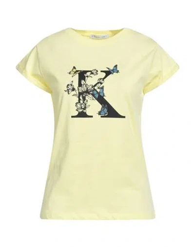 Kaos Woman T-shirt Light Yellow Size S Cotton