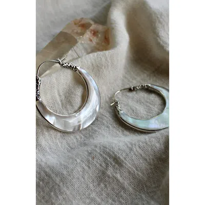 Kapoeta By Ambica Mother Pearl Hoops In Silver