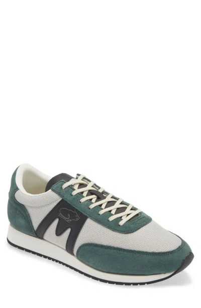 Karhu Gender Inclusive Albatross 82 Sneaker In Black