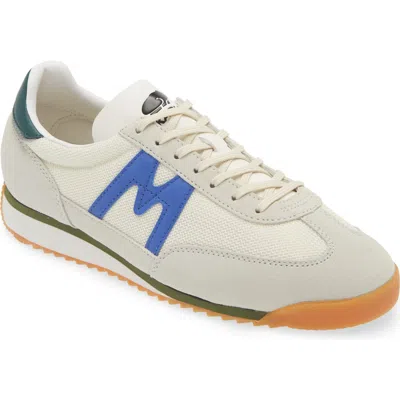 Karhu Gender Inclusive Mestari Sneaker In Foggy Dew / Amparo Blue