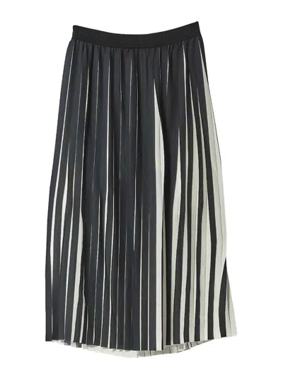 KARL LAGERFELD PLEATED SKIRT
