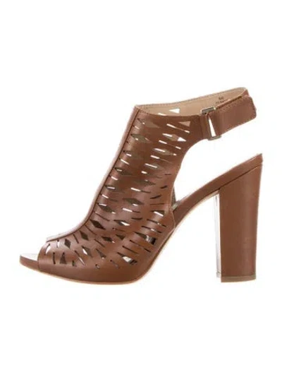 Pre-owned Karl Lagerfeld Leather Pumps In Brown