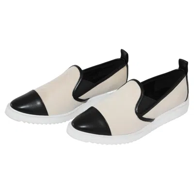 Pre-owned Karl Lagerfeld Paris Unisex Off White Black Cap Toe Slip-on Shoes Sz 6