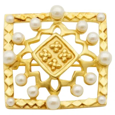 Pre-owned Karl Lagerfeld Vintage White Pearl Flower Relief Rectangle Openwork Brooch