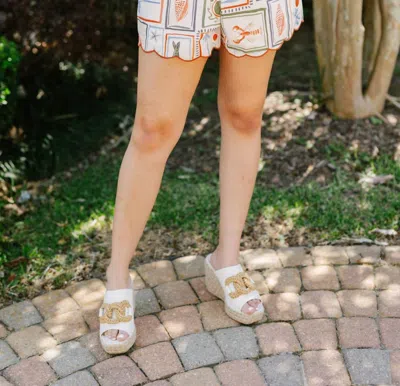 Karlie Capri Coast Shorts In Ivory In Multi