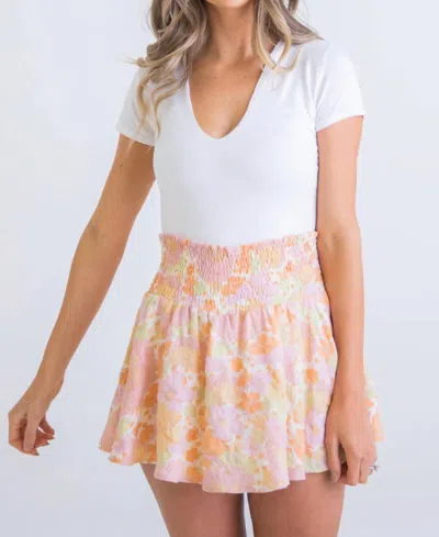 KARLIE FLORAL SEERSUCKER SMOCK SKORT IN PINK FLORAL
