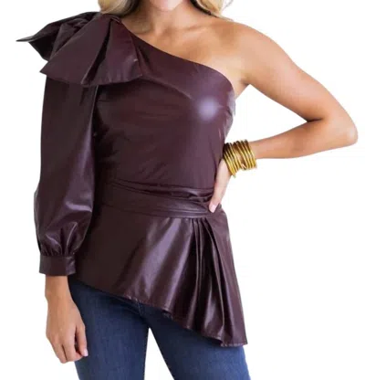 Karlie Pleather One Shoulder Top In Burgundy In White