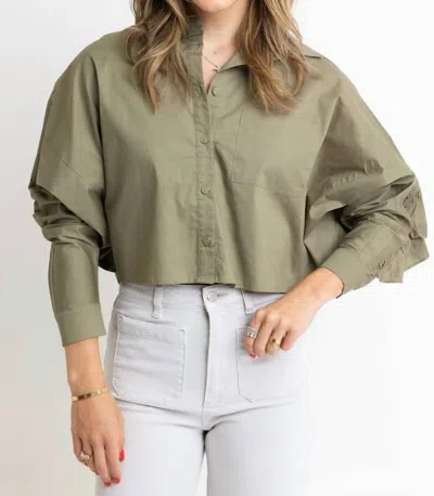 Karlie Solid Poplin Ruffle Back Button Up Top In Olive In Green