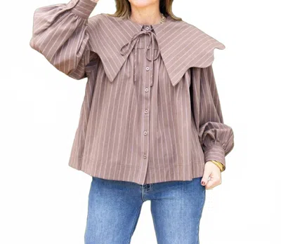 Karlie Stripe Peterpan Collar Top In Brown