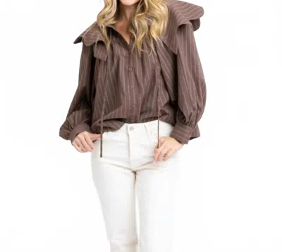 Karlie Stripe Peterpan Collar Top In Brown