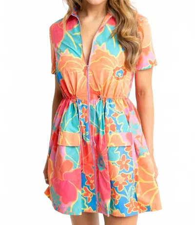 Karlie Weekend Dress In Floral In Blue