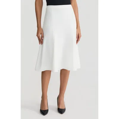 Kasper Godet Skirt In White