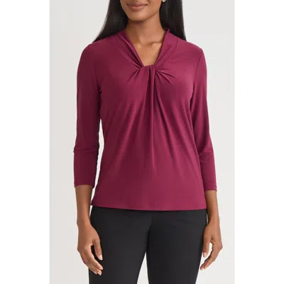 Kasper Knot Front Knit Top In Burgundy