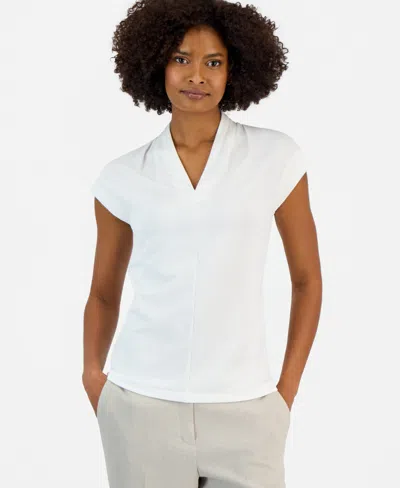 Kasper Petite V-neck Pull-on Blouse In White