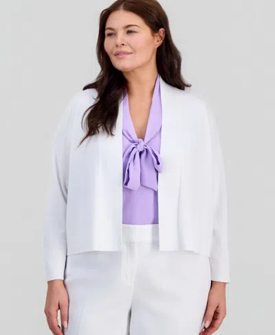 Kasper Plus Size Cropped Kissing-front Shrug In White