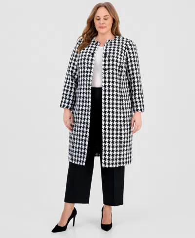 Kasper Plus Size Houndstooth Topper Jacket In Black