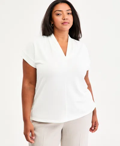 Kasper Plus Size V-neck Short-sleeve Blouse In White
