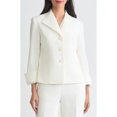 Kasper Winged Lapel Three-button Blazer In White